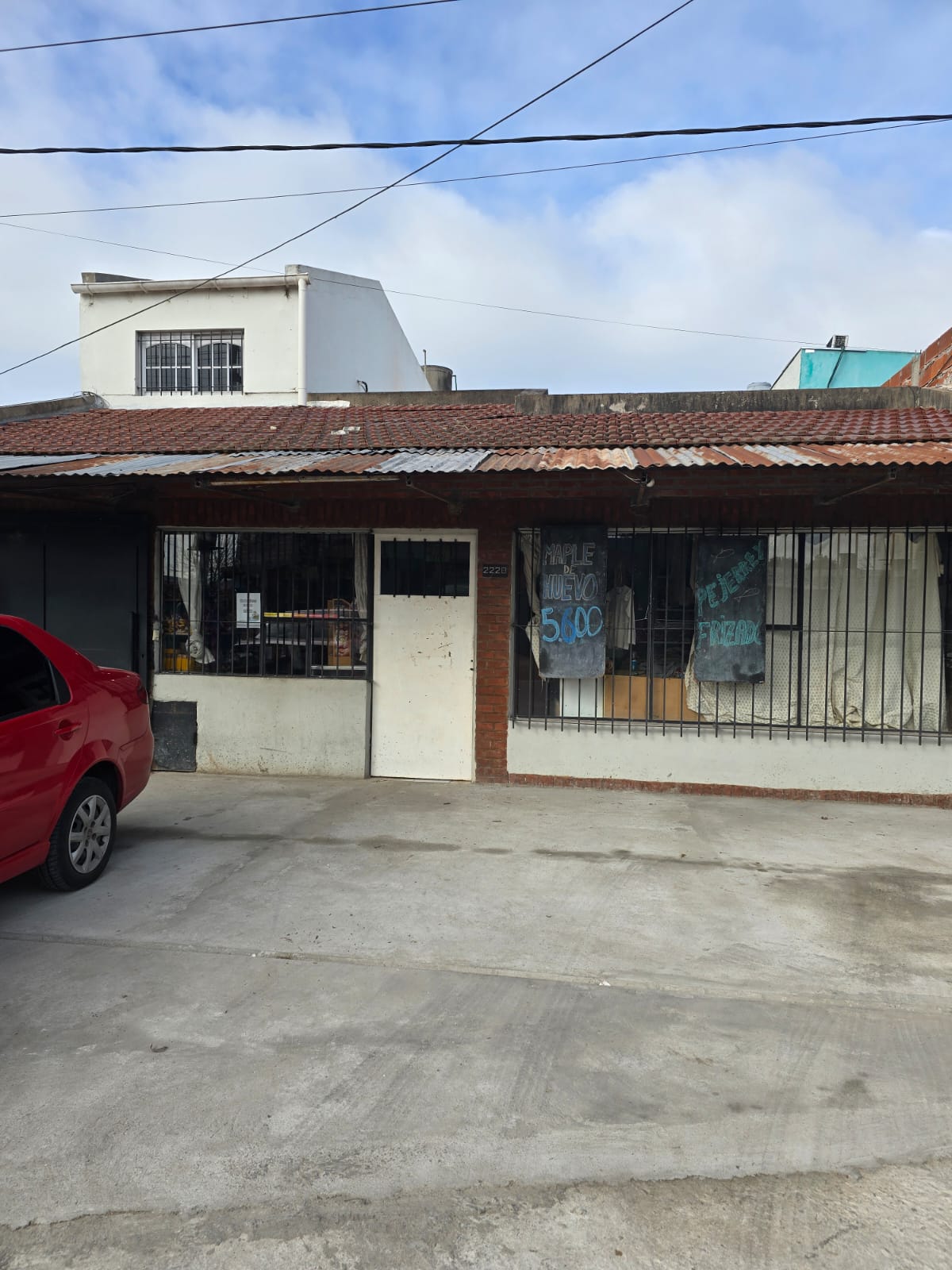 Centro de distribución El Fumigador Plus en Los Hornos, La Plata